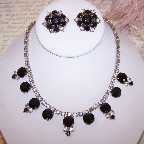 1960s Vintage Unsigned Costume Demi Parure - Necklace and Clip Earrings - Picture 1 of 8